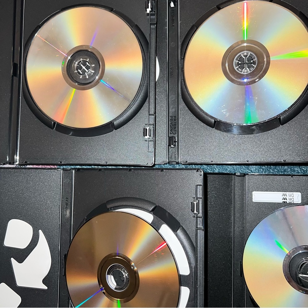 Kids Holiday DVD Collection - Picture 5 of 9